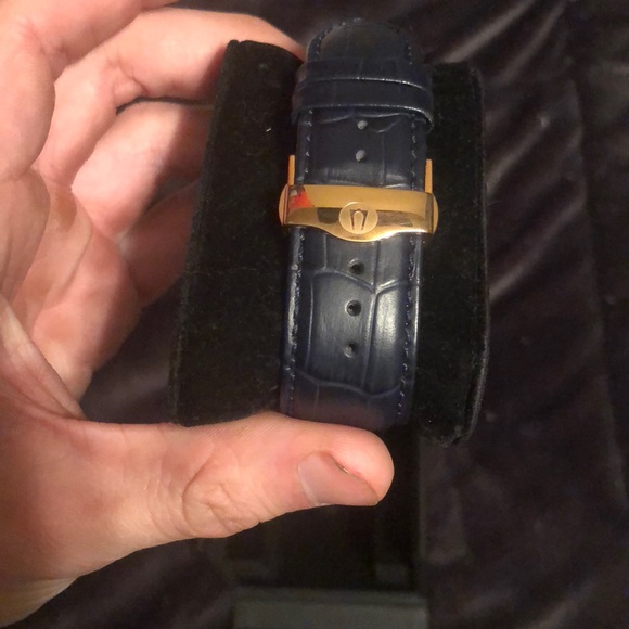 Bulova rose gold watch with clasp clamp - Picture 4 of 5